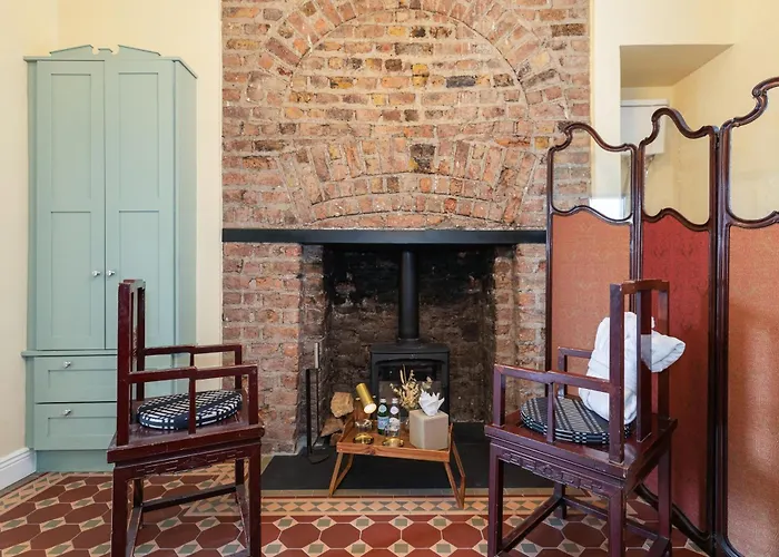 Ha'penny View House